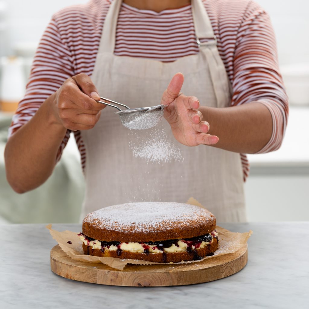 icing sugar cake 4