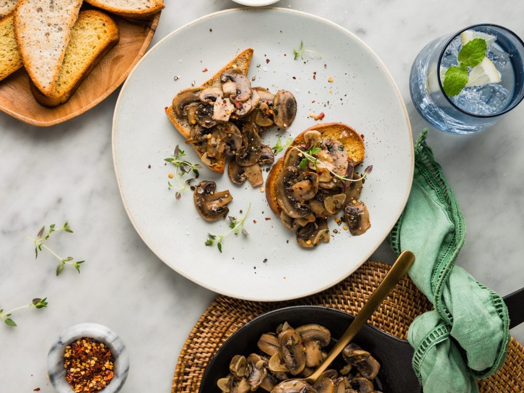 fs oat milk Mushrooms on Toast 2098 edited