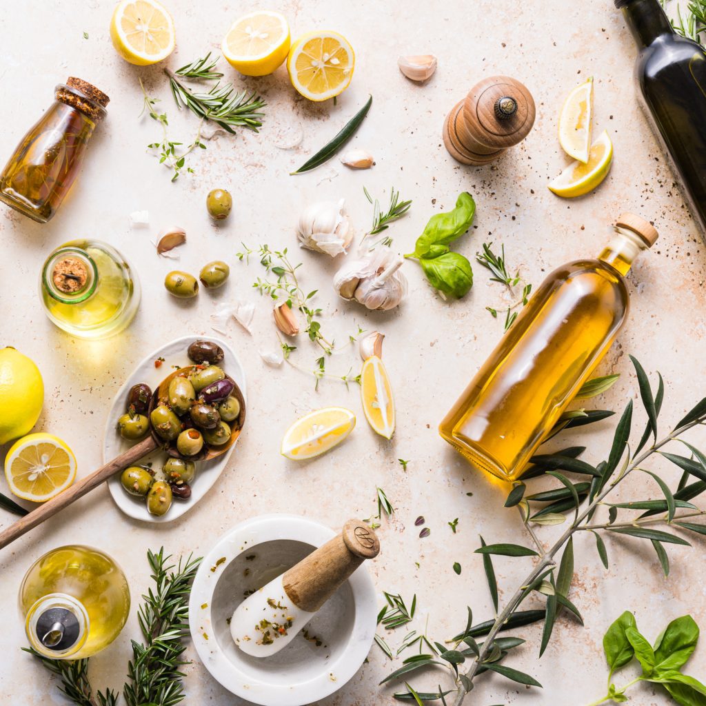 3 simple steps to a Mediterranean Diet 3 Heart Healthy 20210519 1975 olive oil full
