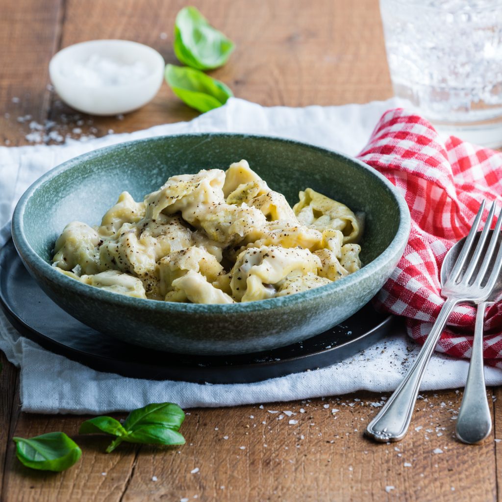 K Fresh Tortellini Kit with Truffle Cream Sauce 0015