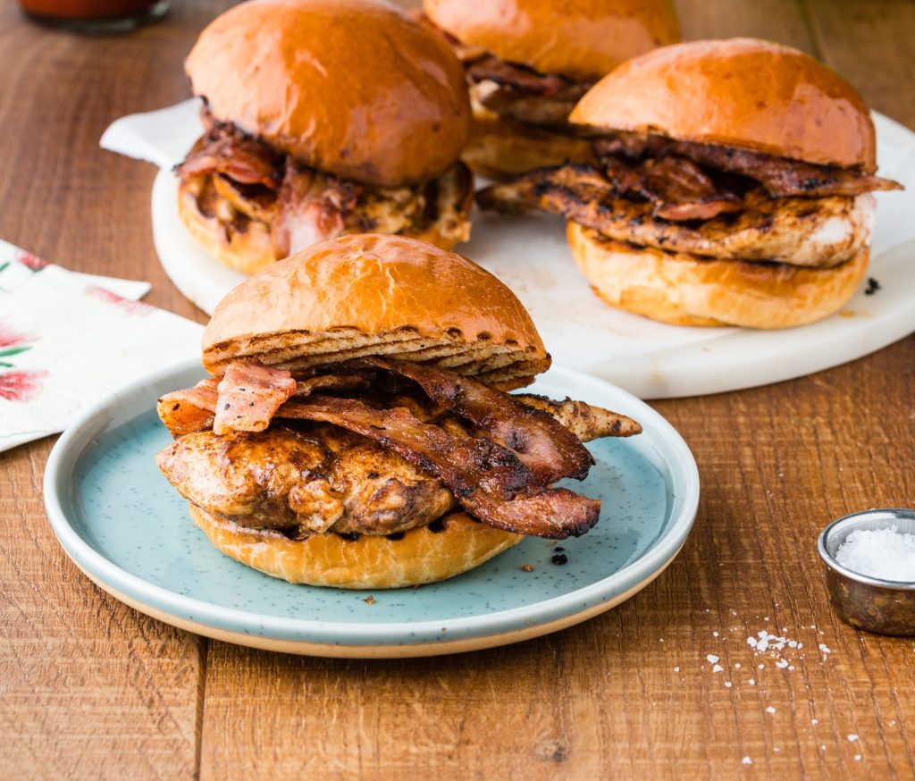 K chicken bacon burgers bundle chicken breast brioche burger buns x4 streaky bacon e1705636654545