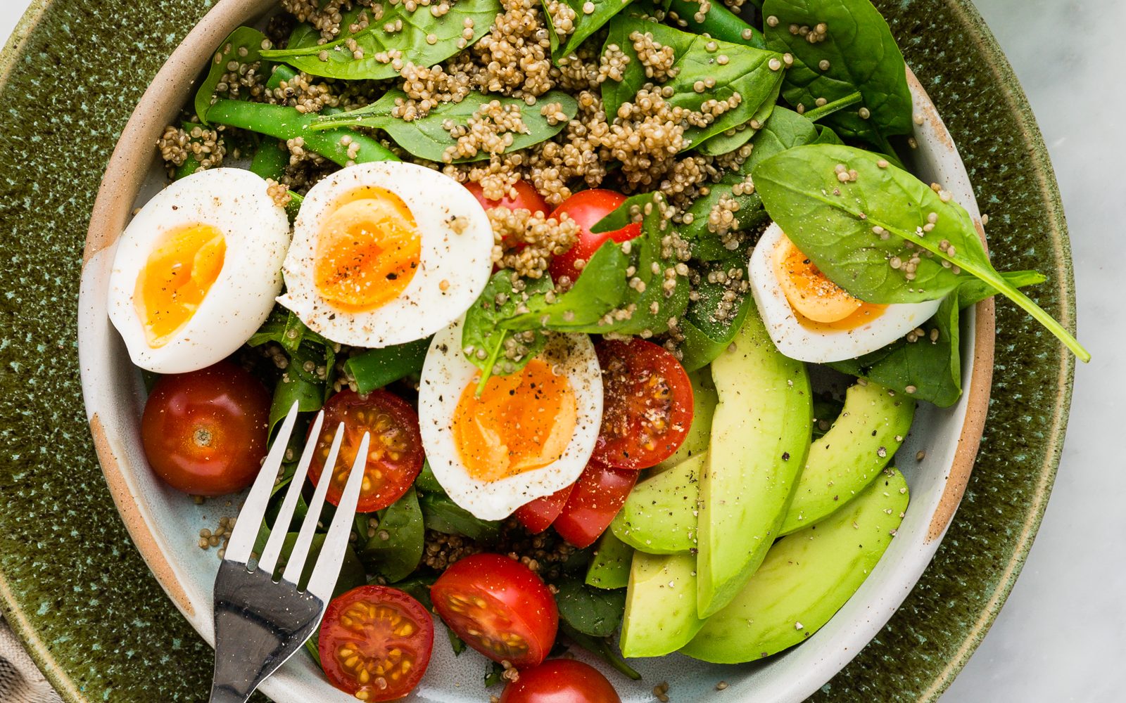 Quinoa breakfast bowls with boiled eggs 1 Quinoa Breakfast Bowls edited