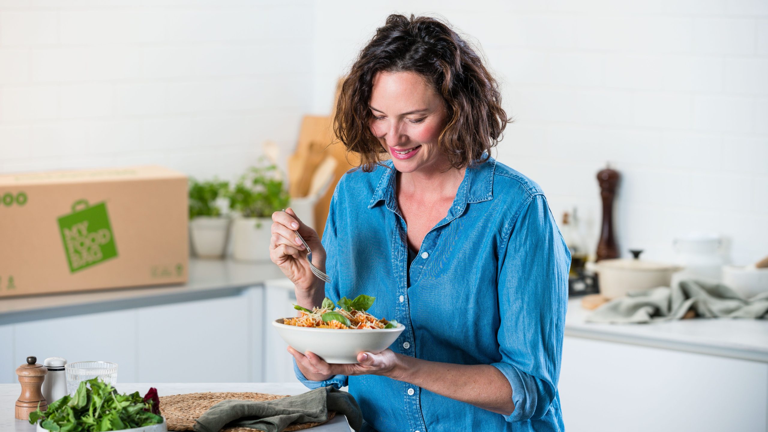 How to make mindful eating simple 1 202204 Annual Report4173 1 1 2 edited scaled