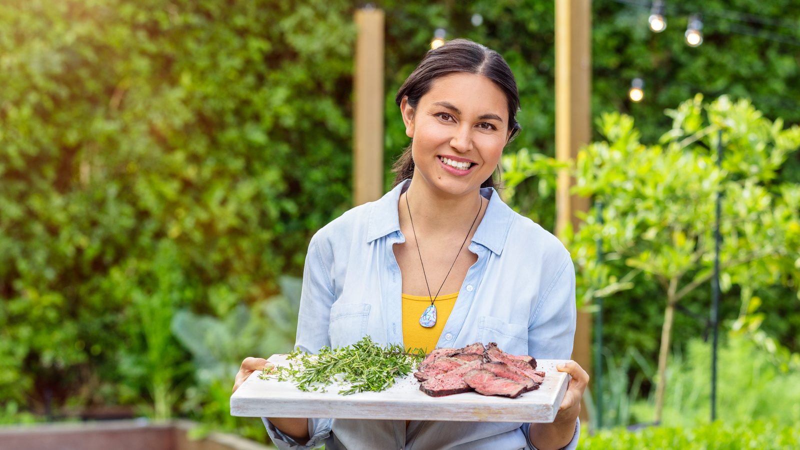 GLP-1 Lifestyle: Tips for eating out 2 MFB 181119 NadiaMartyBBQ 0330 Final HR edited